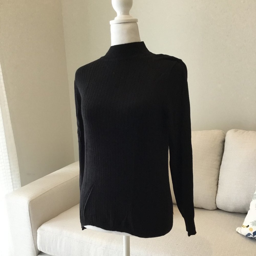 Hare Sweater - image 2